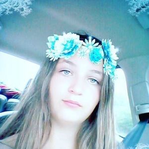 Meet your Posher, Claya